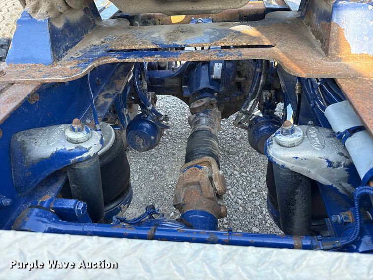 image for item FC4299 2004 Peterbilt 378 semi truck