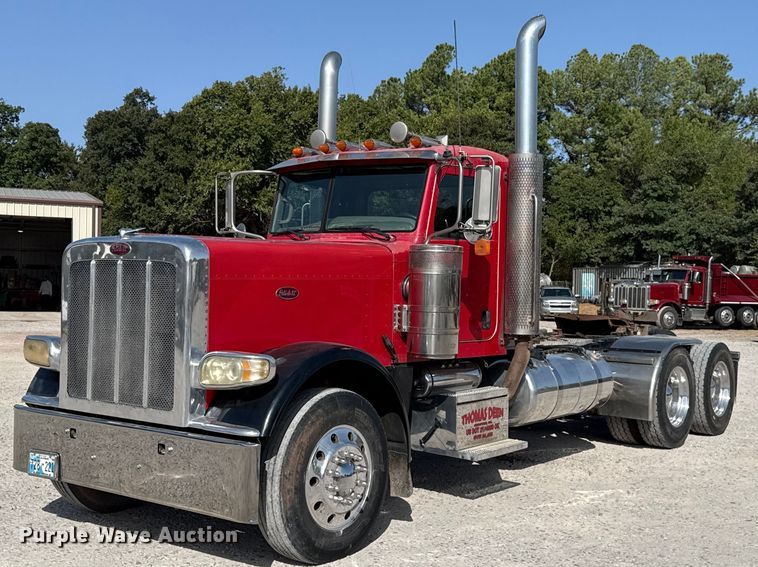 image for item FC4356 2008 Peterbilt 389 semi truck