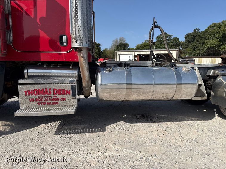 image for item FC4356 2008 Peterbilt 389 semi truck
