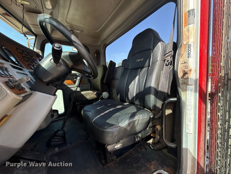 image for item FC4356 2008 Peterbilt 389 semi truck