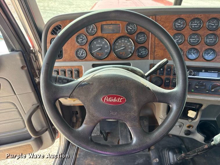image for item FC4356 2008 Peterbilt 389 semi truck