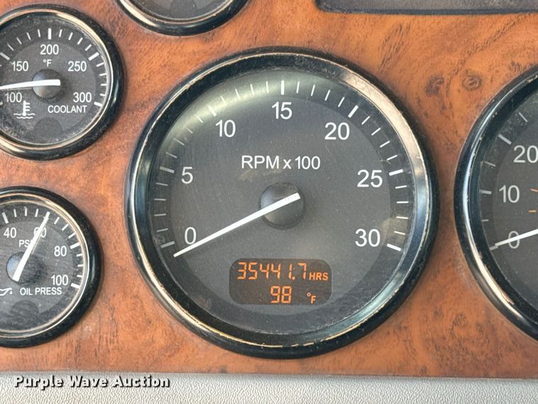 image for item FC4356 2008 Peterbilt 389 semi truck
