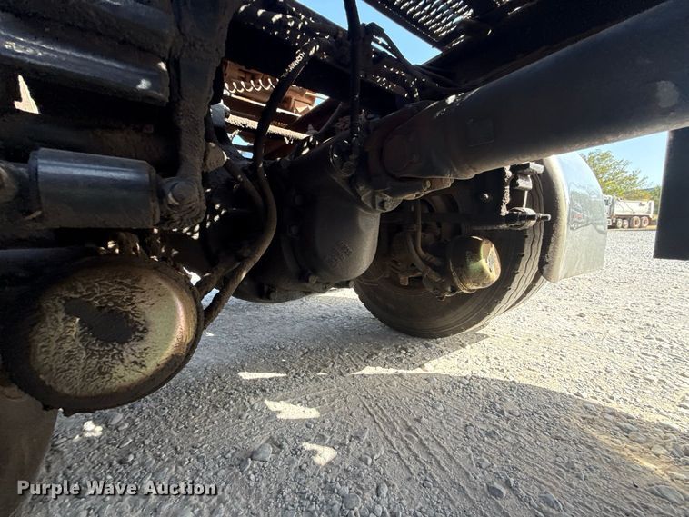 image for item FC4356 2008 Peterbilt 389 semi truck