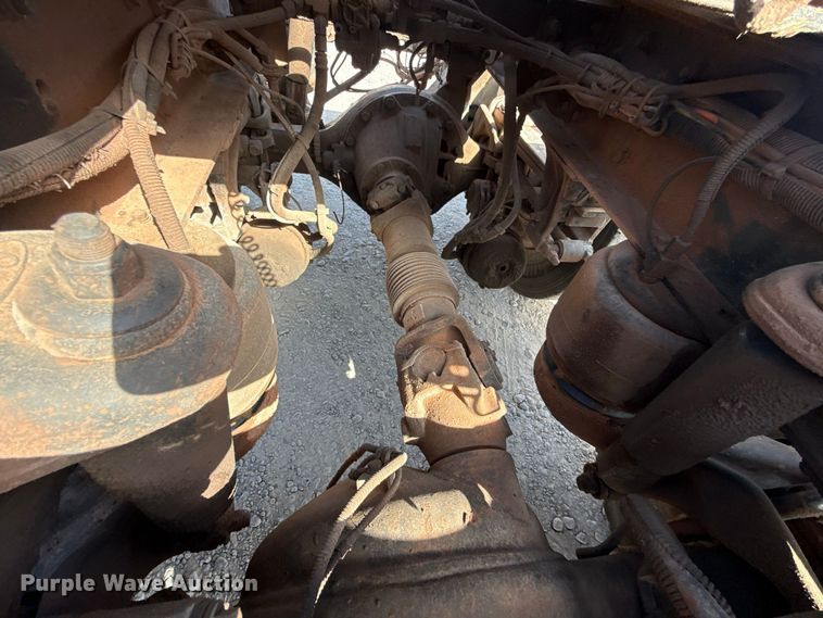 image for item FC4356 2008 Peterbilt 389 semi truck