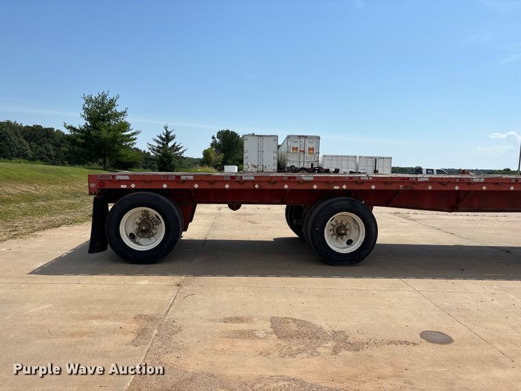 image for item FG0618 1985 Fruehauf PB100-T2W-48XW flatbed trailer
