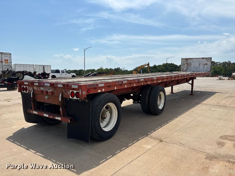 image for item FG0618 1985 Fruehauf PB100-T2W-48XW flatbed trailer