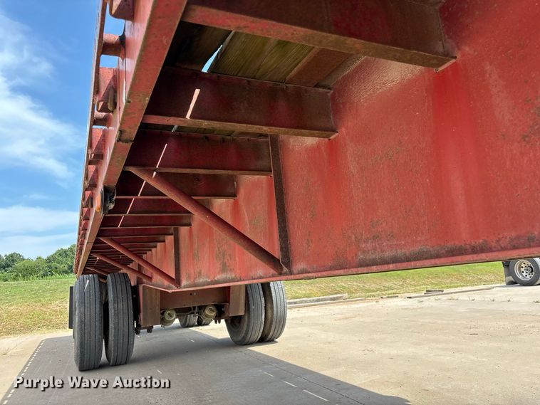 image for item FG0618 1985 Fruehauf PB100-T2W-48XW flatbed trailer