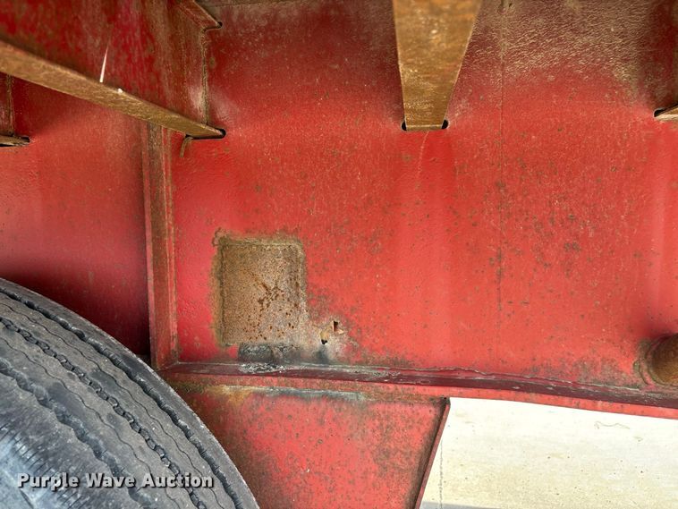 image for item FG0618 1985 Fruehauf PB100-T2W-48XW flatbed trailer