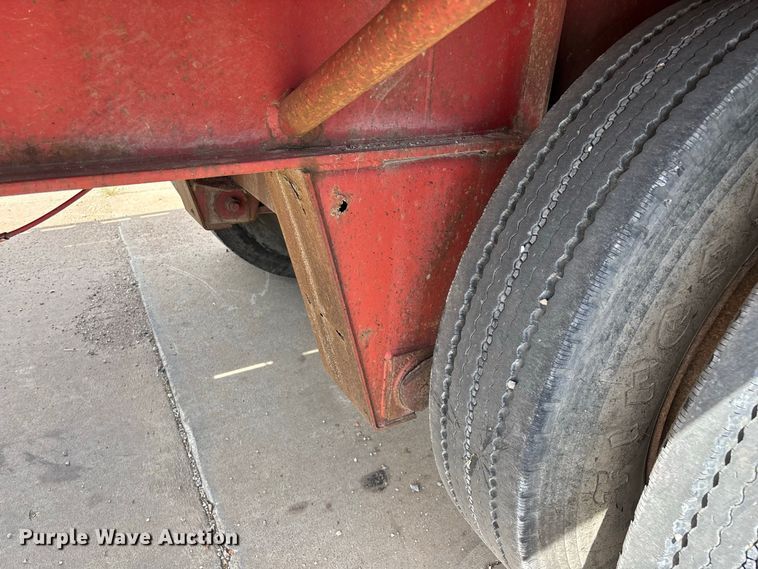 image for item FG0618 1985 Fruehauf PB100-T2W-48XW flatbed trailer