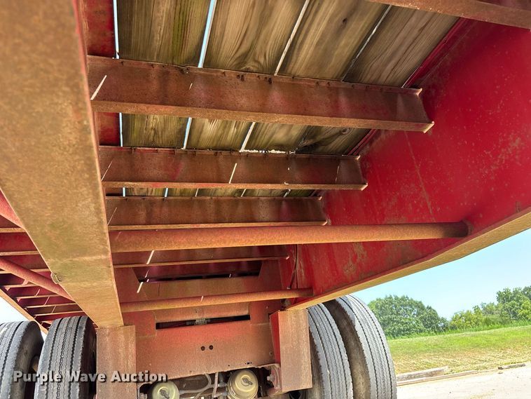 image for item FG0618 1985 Fruehauf PB100-T2W-48XW flatbed trailer