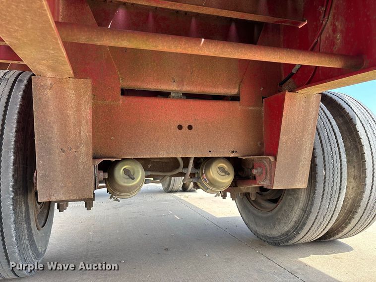 image for item FG0618 1985 Fruehauf PB100-T2W-48XW flatbed trailer