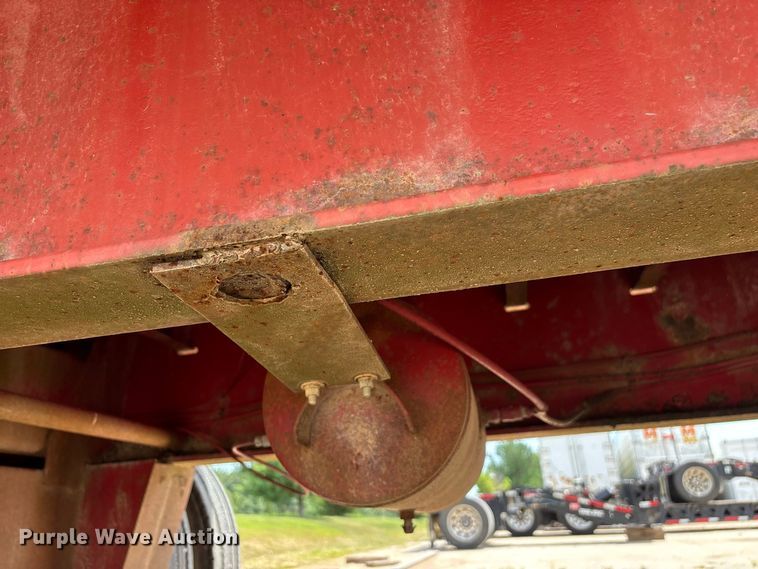 image for item FG0618 1985 Fruehauf PB100-T2W-48XW flatbed trailer