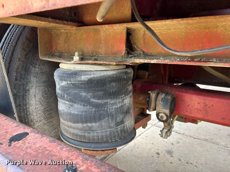 image for item FG0618 1985 Fruehauf PB100-T2W-48XW flatbed trailer