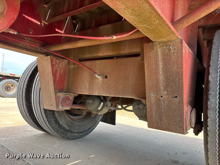 image for item FG0618 1985 Fruehauf PB100-T2W-48XW flatbed trailer
