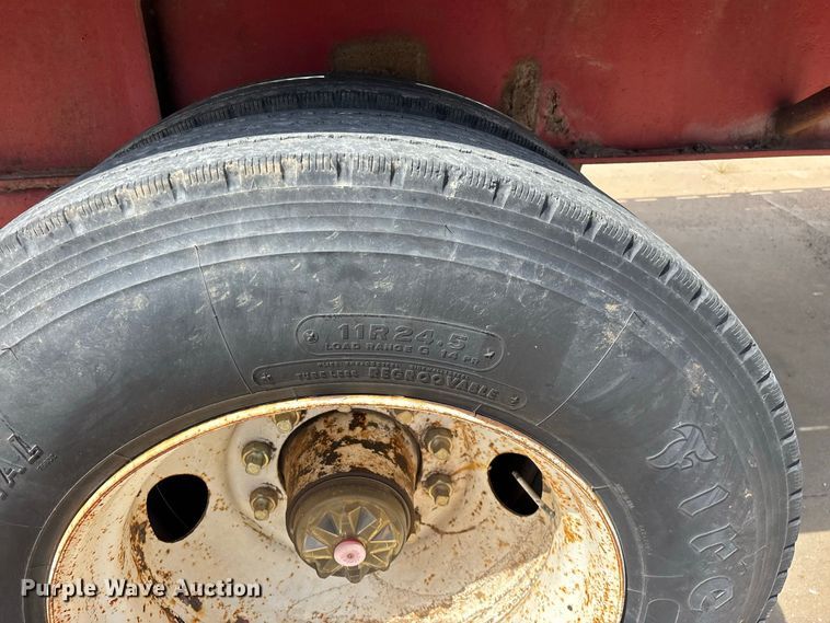 image for item FG0618 1985 Fruehauf PB100-T2W-48XW flatbed trailer