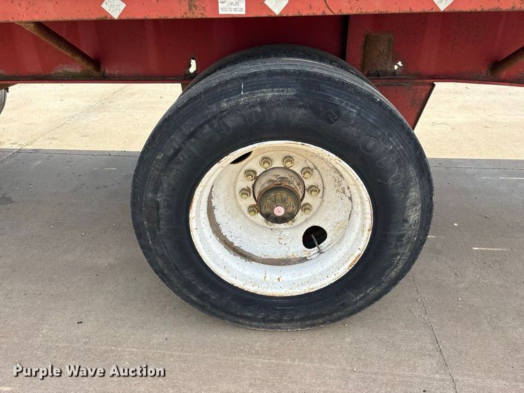 image for item FG0618 1985 Fruehauf PB100-T2W-48XW flatbed trailer