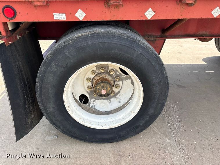 image for item FG0618 1985 Fruehauf PB100-T2W-48XW flatbed trailer