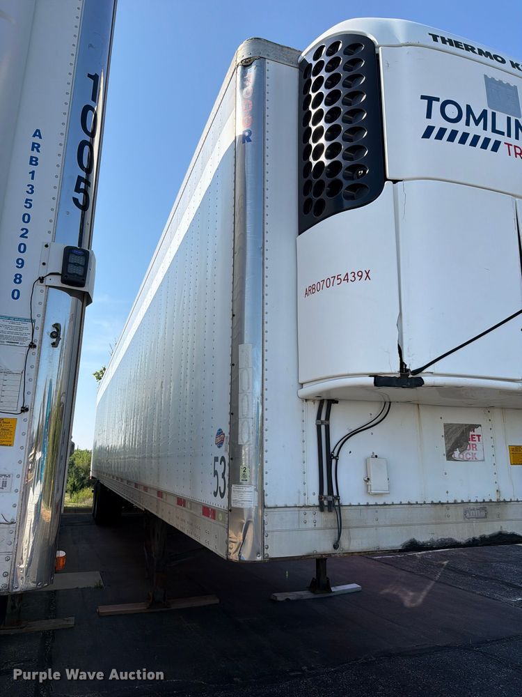 image for item FH6374 2008 Utility VS2RA refrigerated van trailer
