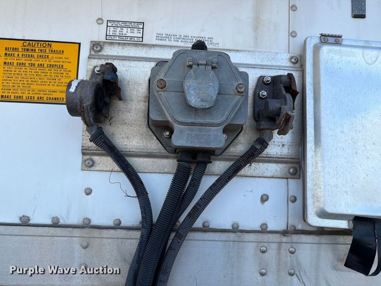 image for item FH6374 2008 Utility VS2RA refrigerated van trailer