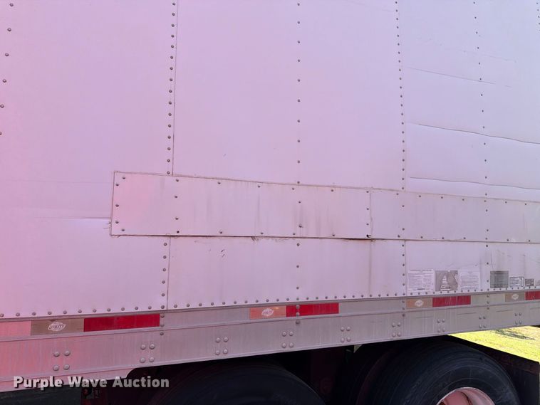 image for item FH6374 2008 Utility VS2RA refrigerated van trailer