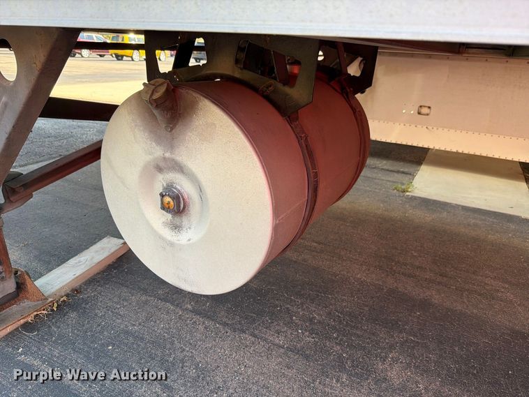 image for item FH6374 2008 Utility VS2RA refrigerated van trailer