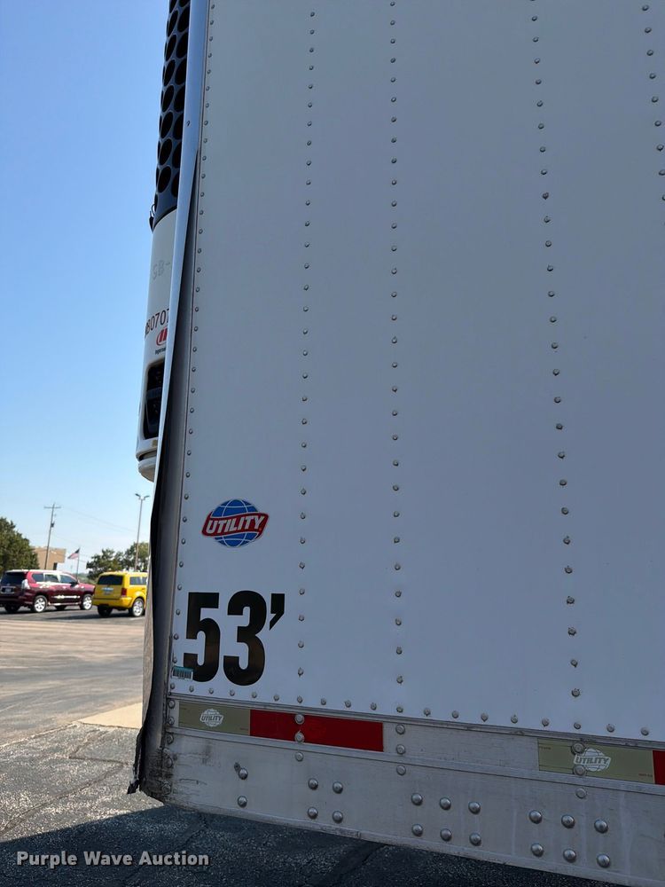 image for item FH6374 2008 Utility VS2RA refrigerated van trailer