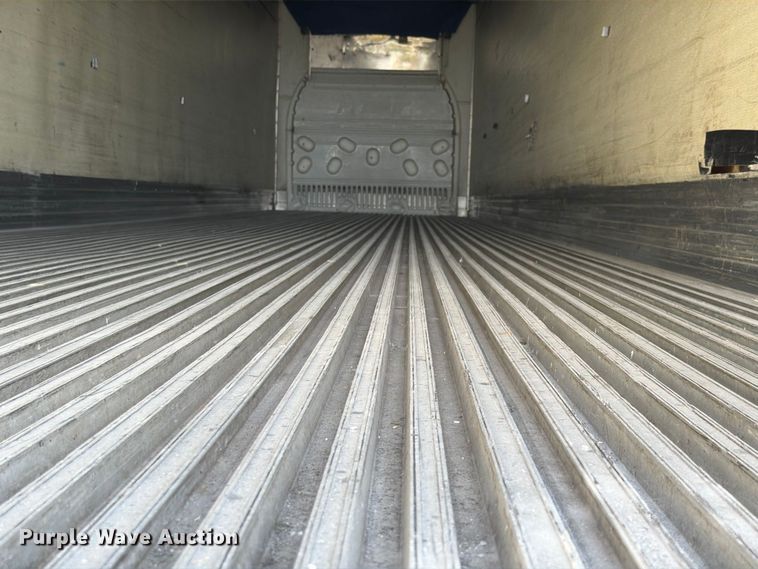 image for item FH6374 2008 Utility VS2RA refrigerated van trailer