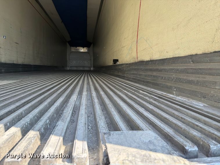 image for item FH6374 2008 Utility VS2RA refrigerated van trailer