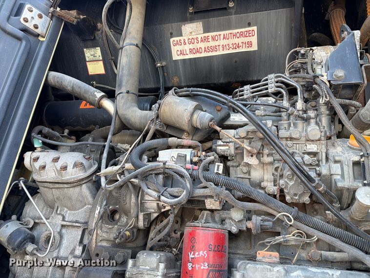 image for item FH6374 2008 Utility VS2RA refrigerated van trailer