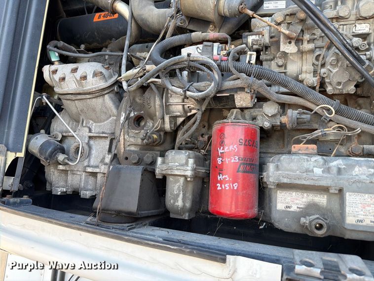 image for item FH6374 2008 Utility VS2RA refrigerated van trailer