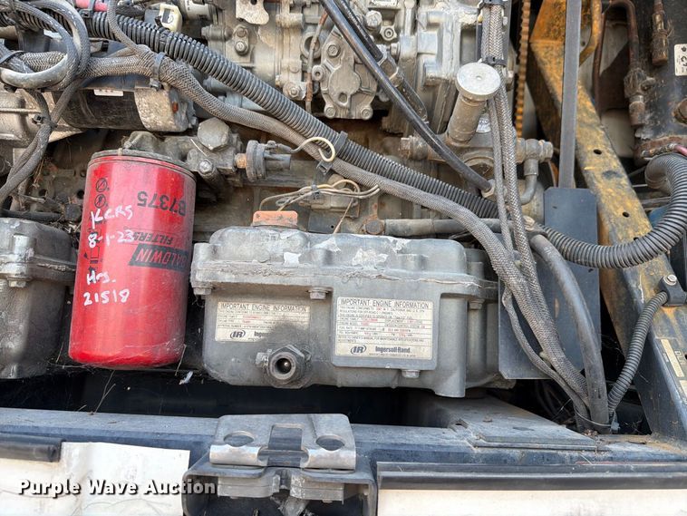 image for item FH6374 2008 Utility VS2RA refrigerated van trailer