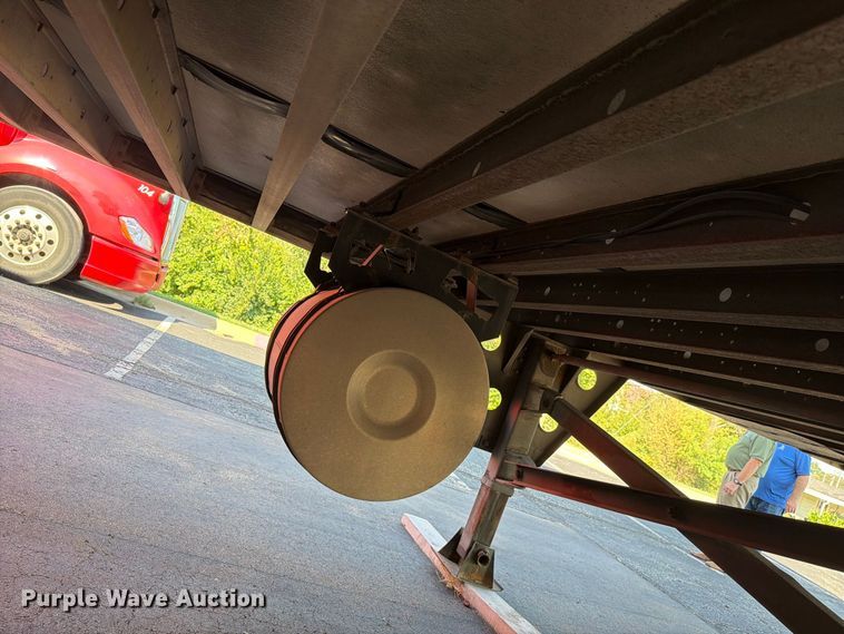 image for item FH6374 2008 Utility VS2RA refrigerated van trailer