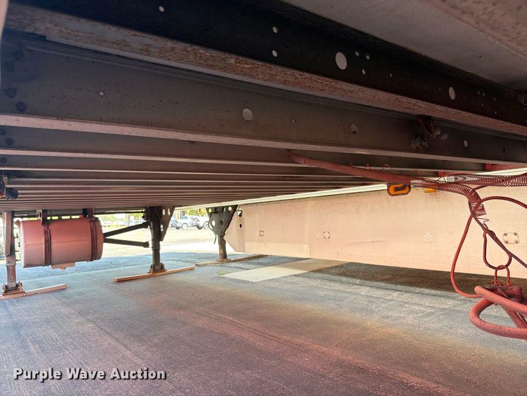 image for item FH6374 2008 Utility VS2RA refrigerated van trailer