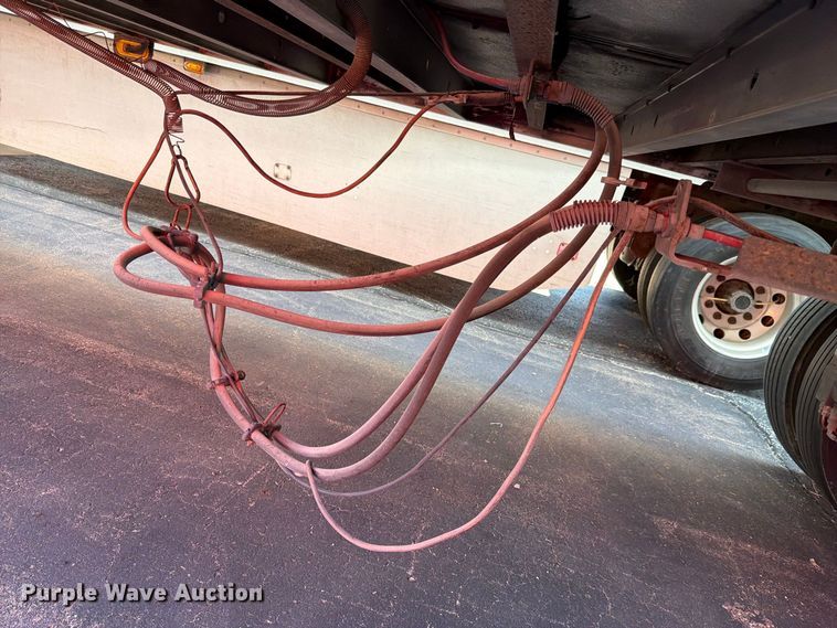 image for item FH6374 2008 Utility VS2RA refrigerated van trailer