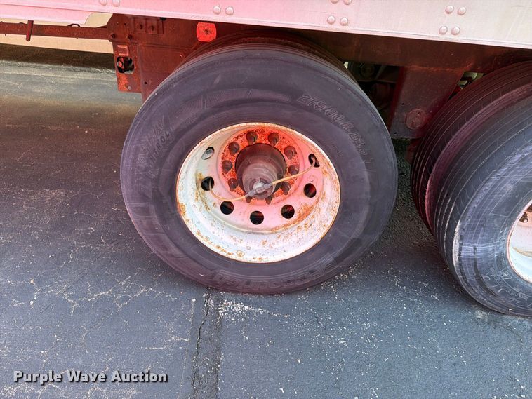 image for item FH6374 2008 Utility VS2RA refrigerated van trailer