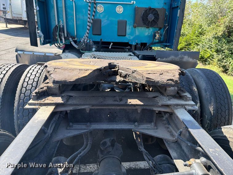 image for item FH6375 2017 Kenworth T680 semi truck