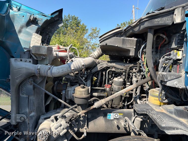 image for item FH6375 2017 Kenworth T680 semi truck