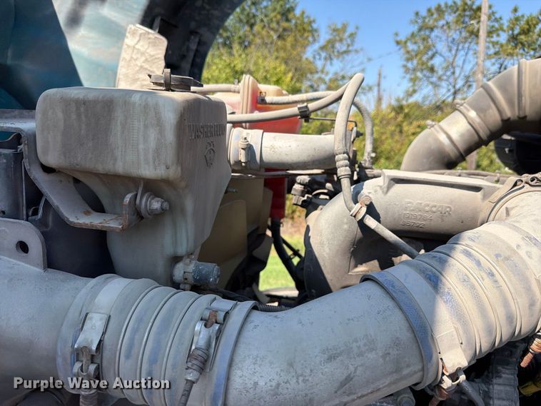 image for item FH6375 2017 Kenworth T680 semi truck