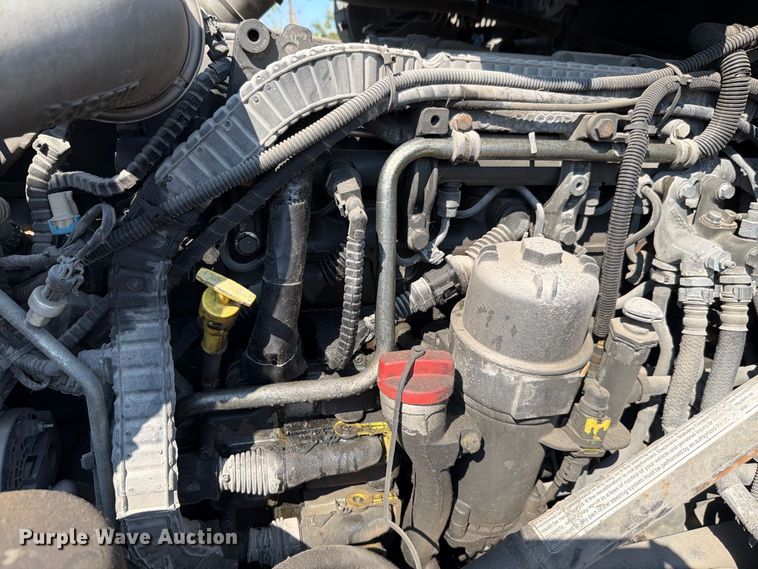 image for item FH6375 2017 Kenworth T680 semi truck