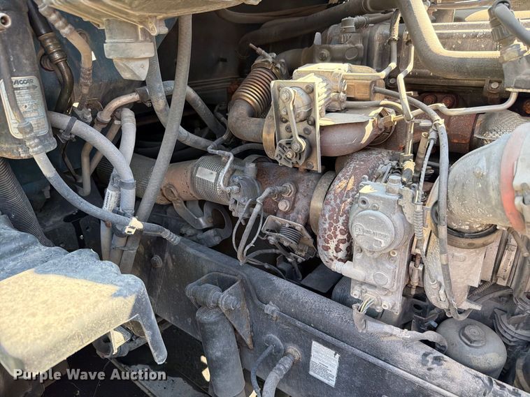 image for item FH6375 2017 Kenworth T680 semi truck