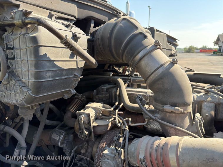 image for item FH6375 2017 Kenworth T680 semi truck
