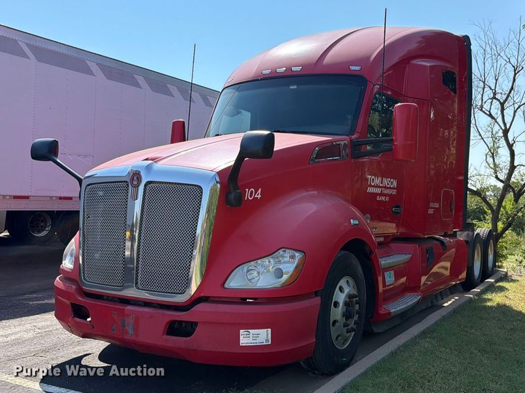 2018 Kenworth T680 semi truck
