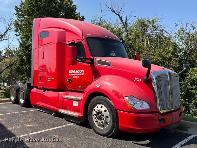 image for item FH6376 2018 Kenworth T680 semi truck