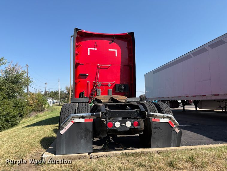 image for item FH6376 2018 Kenworth T680 semi truck