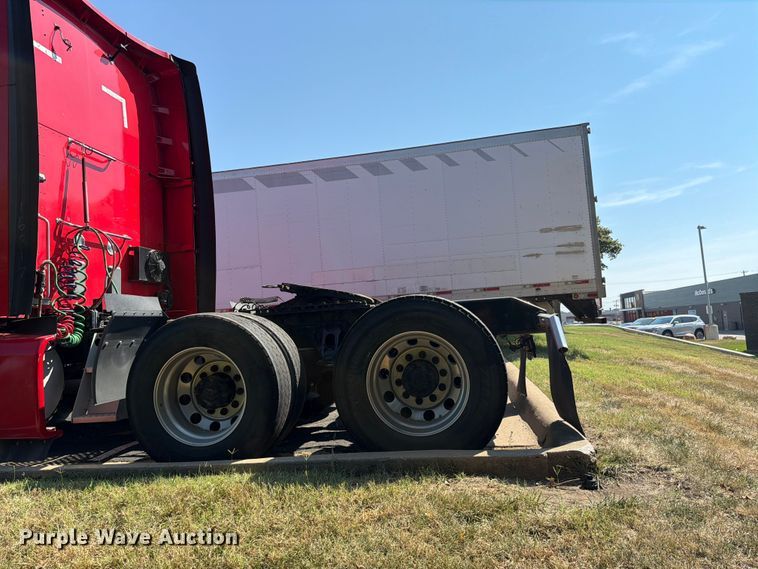 image for item FH6376 2018 Kenworth T680 semi truck