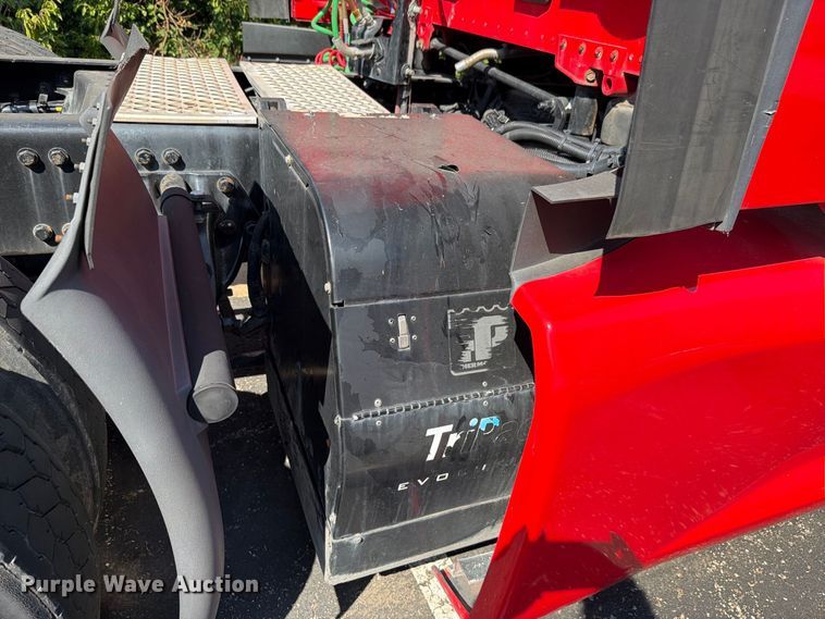 image for item FH6376 2018 Kenworth T680 semi truck