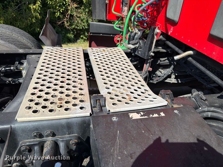 image for item FH6376 2018 Kenworth T680 semi truck