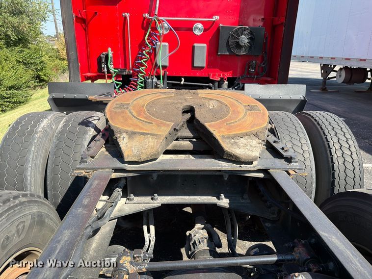 image for item FH6376 2018 Kenworth T680 semi truck