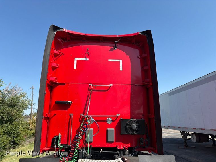 image for item FH6376 2018 Kenworth T680 semi truck