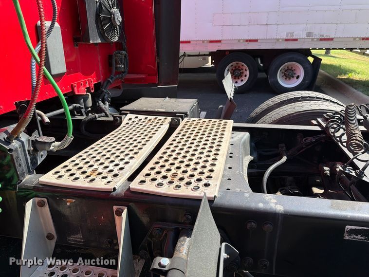 image for item FH6376 2018 Kenworth T680 semi truck